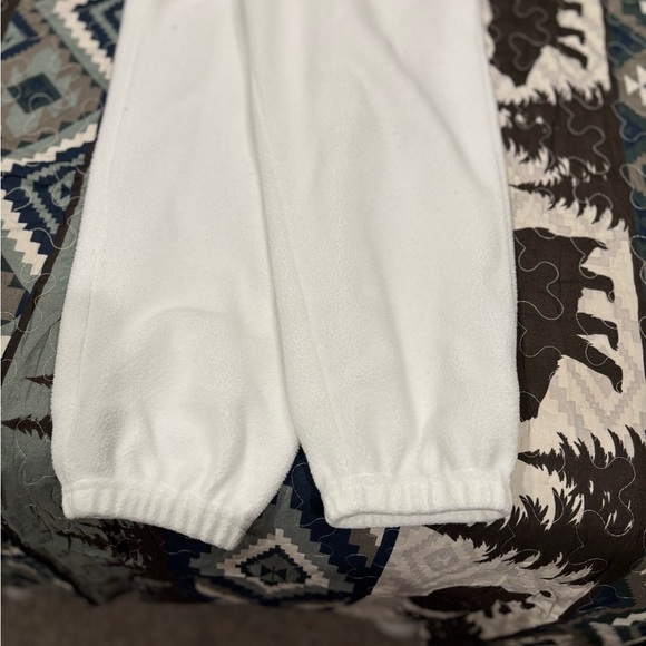 UGG Cream Soft Sweatsuit This two piece set is gorgeous. - Picture 9 of 9